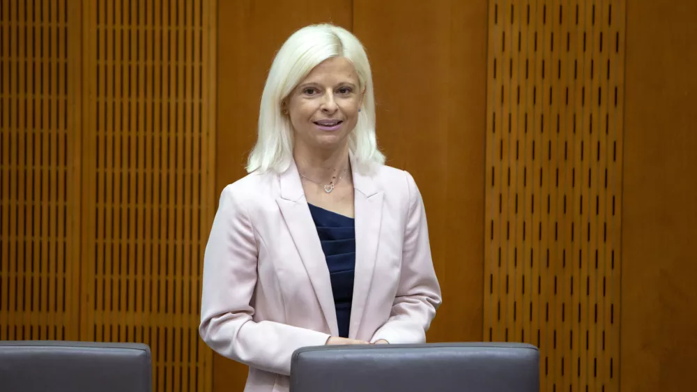 Ksenija Klampfer, kandidatka za ministrico za delo, družino, socialne zadeve in enake možnost - 06.09.2018 - Odbor DZ za delo, družino, socialne zadeve in invalide - predstavitev Ksenije Klampfer, kandidatke za ministrico za delo, družino, socialne zadeve in enake možnost - zasli&scaron;anje ministrskih kandidatov za vlado Marjana &Scaron;arca - //FOTO: Matjaž Ru&scaron;t