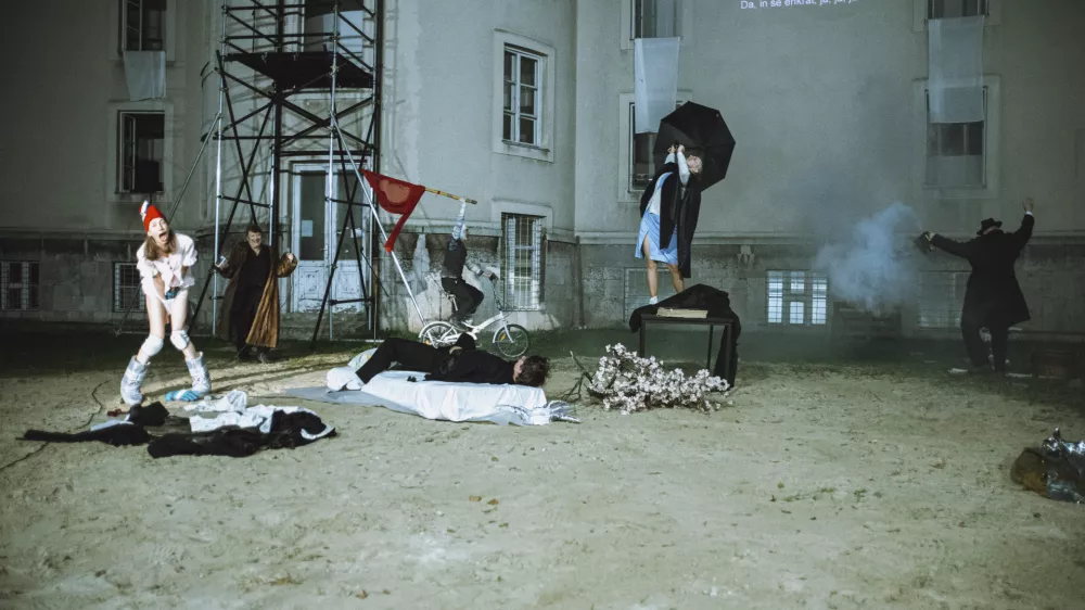 Angeli v Ameriki Slovensko mladinsko gledali&scaron;če