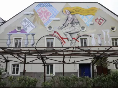 - 19.12.2024 - poslikava kolesarke na hi&scaron;i v Knafljevem prehodu//FOTO: Jaka Gasar