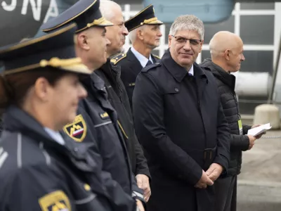 Senad Ju&scaron;ićBo&scaron;tjan Poklukar15.09.2024 ZgodoVikend - odprtje prenovljene notranjosti policijskega čolna P-111; dinamični prikaz dela bombnih tehnikov Specialne enote, Park voja&scaron;ke zgodovine, PivkaFOTO: Nik Erik Neubauer