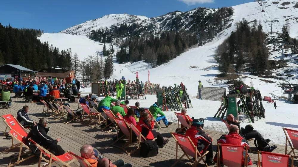 Dopust na Krvavcu se je za hrva&scaron;ka gosta končal s polomljeno čeljustjo. Foto: Tatjana Pihlar&nbsp;