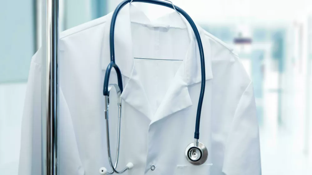 Poslanci so na izredni seji sprejeli predlog novele zakona o lekarni&scaron;ki dejavnosti, ki med drugim farmacevtskim delavcem v lekarnah onemogoča uveljavljanje ugovora vesti. Fotografija je simbolična. Foto: Alamy Stock&nbsp;