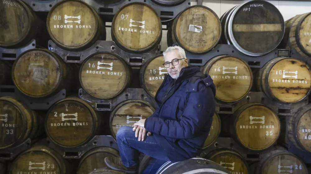 Bo&scaron;tjan Maru&scaron;ič24.12.2024 - destilarna Broken Bones - viski - whisky - FOTO: LUKA CJUHA