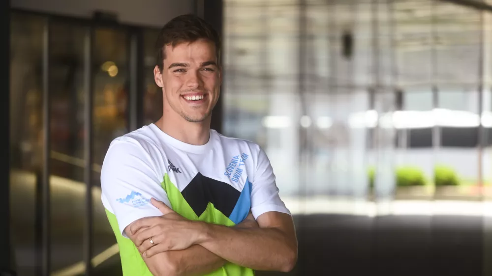 Peter John Stevens je letos &scaron;e poziral v olimpijskih oblačilih, nato pa se mu v Pariz ni uspelo prebiti v njegovi drugi najbolj&scaron;i disciplini 100 m prsno. Foto: Nik Erik Neubauer&nbsp;