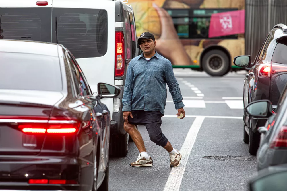 10.2024 - reportaža za Objektiv Beračenje - prosjačenje - berač - Tivolska cesta - Križi&scaron;če Bavarski dvor&nbsp;PREGLED LETA 2024FOTO: Luka Cjuha