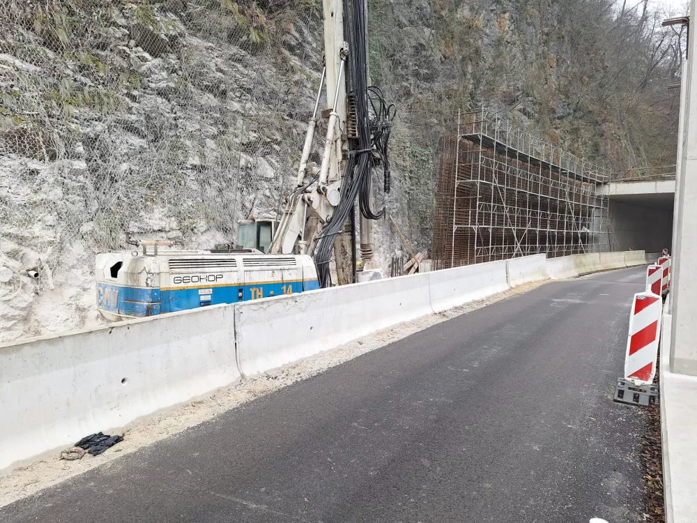 o gradnji galeriji &Scaron;KLENDROVEC, med Litijo in Zagorjem Arhiv DRSI