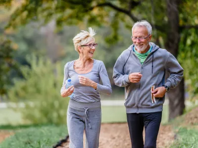 Raziskave kažejo, da fizična in socialna dejavnost prispevata k uspe&scaron;nemu staranju. / Foto: iStock