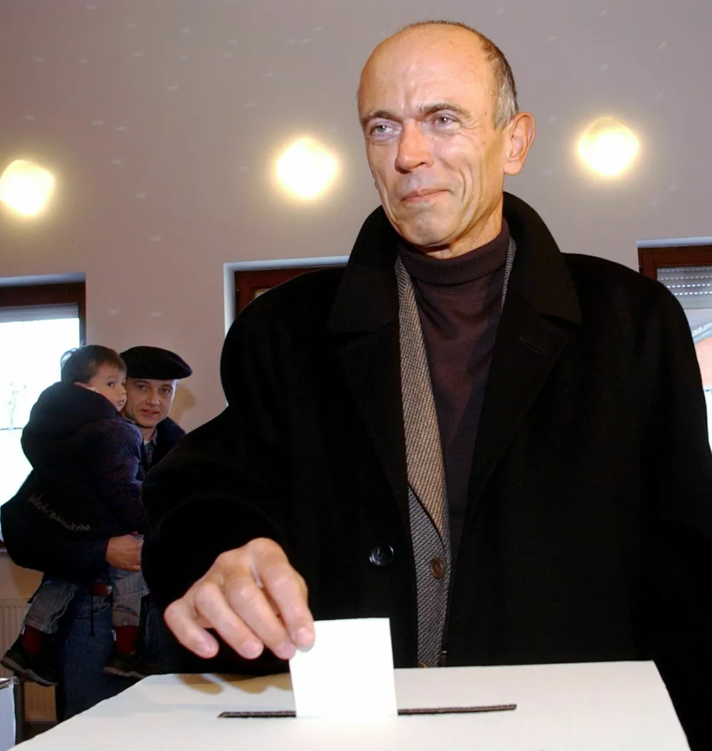 Janez Drnov&scaron;ek je postal predsednik države. Mandat je zaključil decembra 2007, zaradi bolezni je umrl tri mesece kasneje. / Foto: Dokumentacija