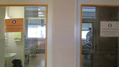 Težave z name&scaron;čanjem bolnikov in prerazporejanjem zmogljivosti se ob porastu okužb vrstijo iz leta v leto. Fotografija je simbolična. Foto:&nbsp;Bojan Velikonja&nbsp;