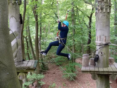 Tožnica trdi, da ni vedela, da lahko vajo kadar koli prekine in da ji lahko in&scaron;truktorji z lestvijo pomagajo na tla. Simbolična fotografija: Pixsell