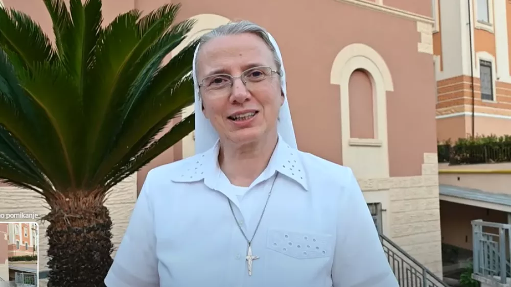 Simona Brambilla, prva ženska na čelo večjega vatikanskega urada. Prefektinja oddelka, odgovornega za vse verske redove katoli&scaron;ke cerkve. Januar, 2025