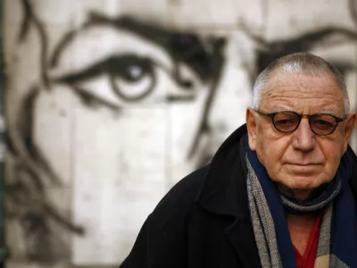 Dramatik, režiser, esejist in pisatelj Du&scaron;an Jovanović je bil vsestranski ustvarjalec, čigar pestro življenje in delo bo poskusila zajeti pregledna razstava v Cankarjevem domu. Foto: Bojan Velikonja