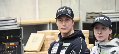 Jurij Tepeš in Nika Prevc11.11. 2024 Predstavitev moške in ženske reprezentance v smučarskih skokih v pred začetkom nove sezone svetovnega pokalaFOTO: Nik Erik Neubauer
