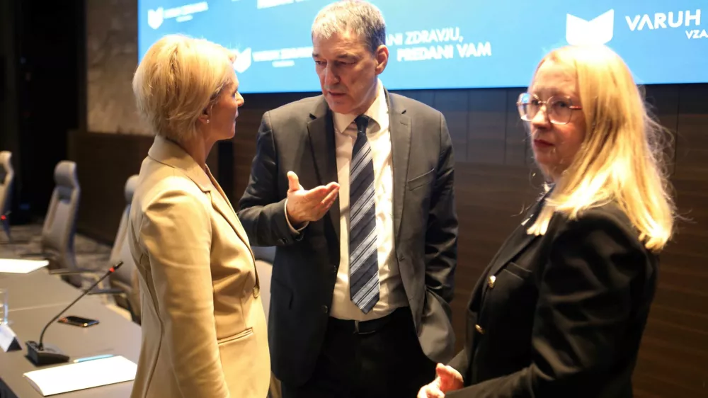 Predsednik uprave Vzajemne Matija &Scaron;enk je poudaril, da je družba lani dobro poslovala, take naj bi bile projekcije tudi za naprej. Foto: Tomaž Skale