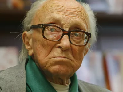 Boris Pahor- predstavitev novih knjig Cankarjeve založbe: Poskusiti znova, spodleteti bolje avtorja Slavoja Žižka), Trikrat ne avtorja Borisa Pahorja, Iz zvezd v trnje, v usta, v vihar avtorja Andreja Medveda, Svoboda belega gumba avtorja Milana Dekleve in Blumen aus Krain avtorja Vinka M&ouml;derndorferja//FOTO: Jaka Adamič