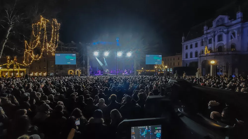 Koncert Nine Pu&scaron;ler si je 26. decembra na Kongresnem trgu ogledalo okoli 15.000 ljudi. Foto: Anže Furlan