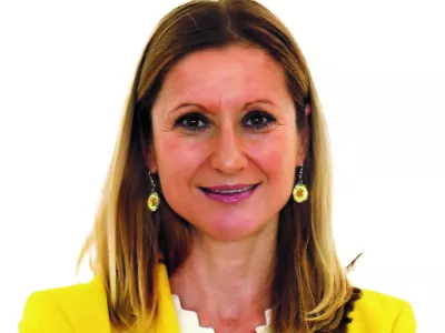 Tina Jereb- Redakcija Dnevnik 2024 - portreti za komentarje in kolumne - kolumnisti - komentatorji &ndash; novinarji - //FOTO: Tomaž Skale