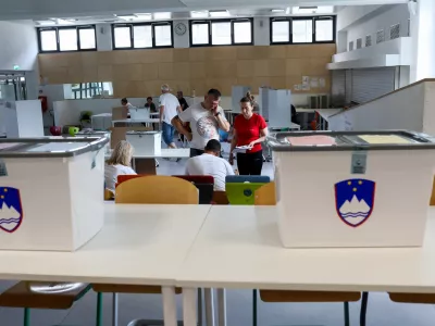 - Voli&scaron;če O&Scaron; Fužine.- 09.06.2024. - Volitve v Evropski parlament in &scaron;tirje referendumi za preferenčni glas, o Evtanaziji, o rabi marihuane v medicinske namene in za rekreativno uporabo 2024.//FOTO: Bojan Velikonja