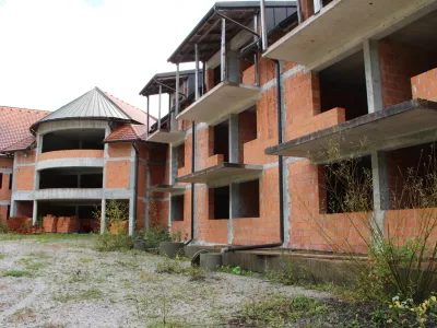 Dom za starej&scaron;e je že od leta 2007 v tretji gradbeni fazi. Foto:&nbsp;Dragana Stanković