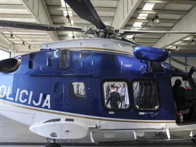 - novi policijski helikopter AW 169 - - 14.04.2022 &ndash; POLICIJA - Letalska policijska enota LPE Brnik - predaja novega večnamenskega policijskega helikopterja AgustaWestland AW 169, //FOTO: Jaka Gasar