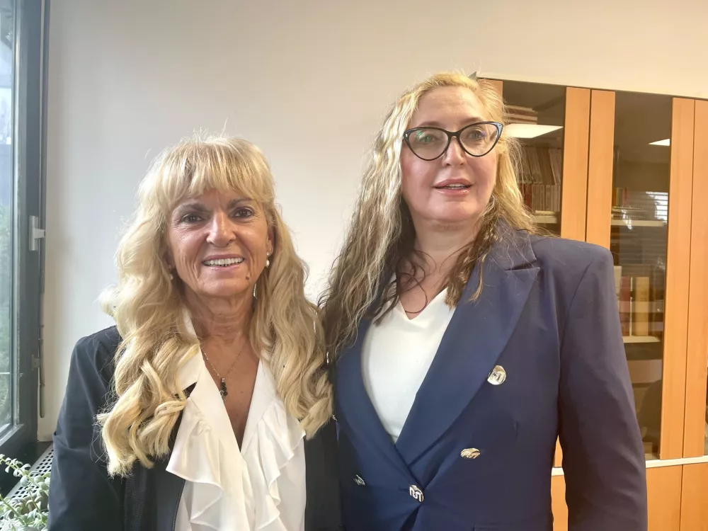 Dr. Leonida Zalokar in dr. Andreja P&scaron;eničny / Foto: Tja&scaron;a Lampret