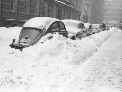 Snega je včasih zapadlo precej več kot danes. / Foto:&nbsp;hrani Muzej novej&scaron;e in sodobne zgodovine Slovenije