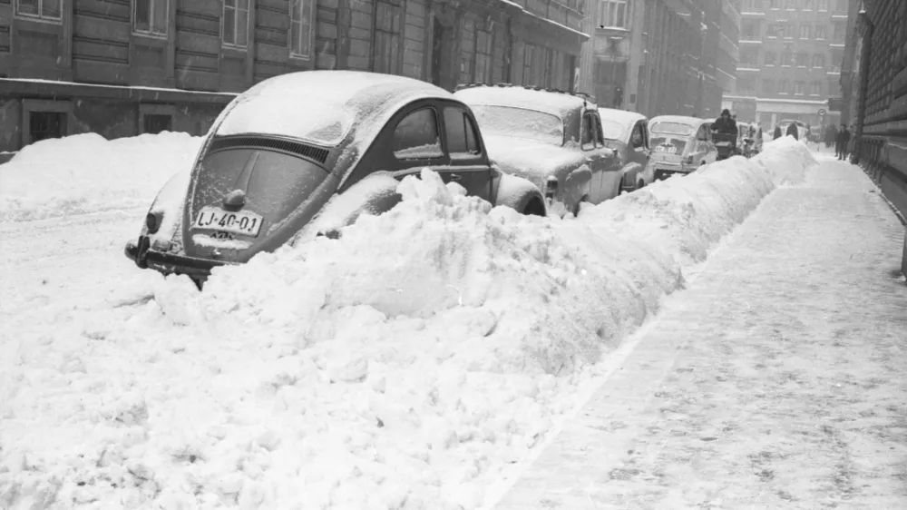 Snega je včasih zapadlo precej več kot danes. / Foto:&nbsp;hrani Muzej novej&scaron;e in sodobne zgodovine Slovenije