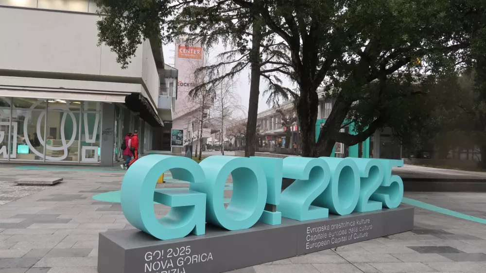 Nova Gorica, pripravljalna dela za Evropsko prestolnico kulture, železni&scaron;ka postaja, center mesta