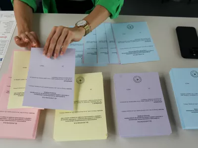 - Voli&scaron;če O&Scaron; Mrtna Krpana v Fužinah.- 09.06.2024. - Volitve v Evropski parlament in &scaron;tirje referendumi za preferenčni glas, o Evtanaziji, o rabi marihuane v medicinske namene in za rekreativno uporabo 2024.//FOTO: Bojan Velikonja