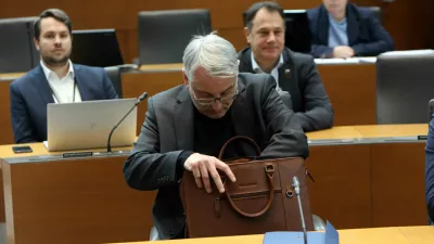 27.01.2025 -redna seja DZ, poslanska vpra&scaron;anja predsedniku vlade, Robrt BolobMatjaž HanFoto: Tomaž Skale