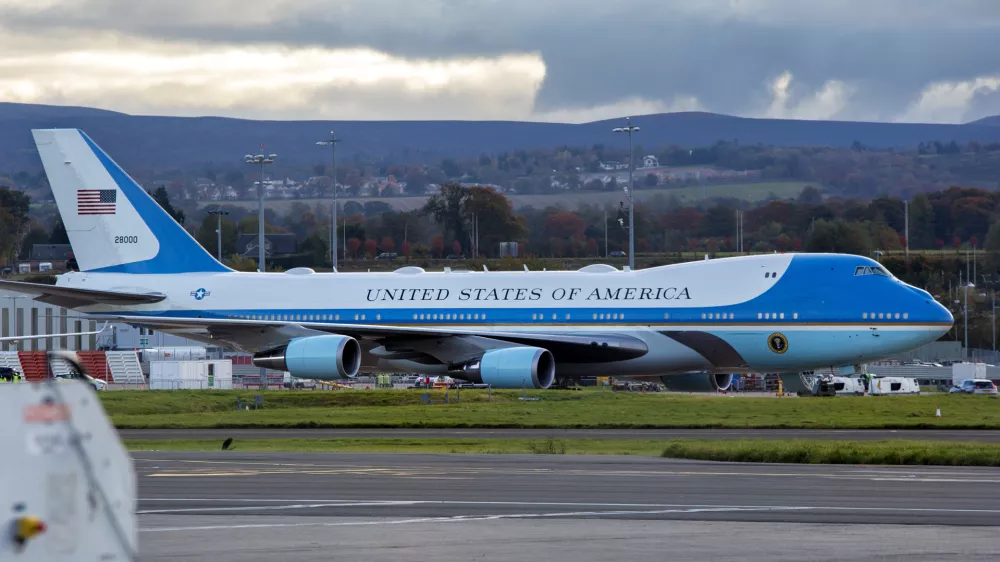 Air Force One na letali&scaron;ču / Foto: Istock