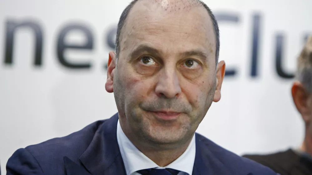 vodja Slovenian business cluba Marjan Batagelj (predsednik uprave družbe Postojnska jama), - 6.1.2014 - Klub slovenskih podjetnikov (Slovenian Business Club); - novinarska konferenca ob ustanovitvi kluba podjetnikov, podjetni&scaron;ka mreže v katero so vključeni najbolj&scaron;i slovenski podjetniki, ki so uspeli v tujini//FOTO: Bojan Velikonja