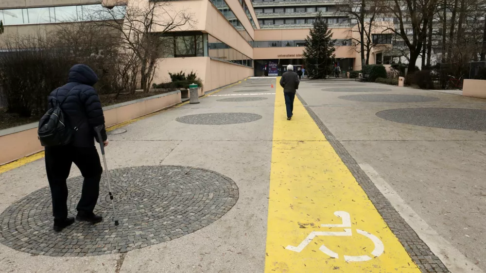 Sodi&scaron;če je že pravnomočno odločilo, da je tožba zaradi zdravni&scaron;ke napake utemeljena. Zdaj odloča le &scaron;e, kolik&scaron;na &scaron;koda je bila s tem narejena. Foto:&nbsp;Tomaž Skale&nbsp;