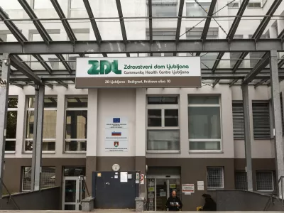 - 08.10.2021 - Zdravstveni dom Ljubljana ZD Bežigrad, Kržičeva ulica 10   //FOTO: Luka Cjuha.