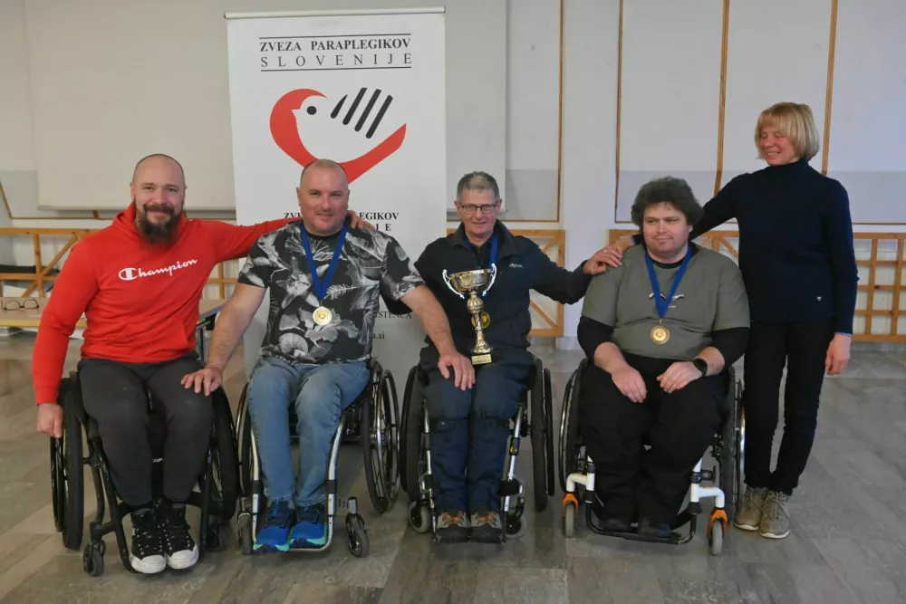 Najbolj&scaron;i paraplegiki ob podelitvi medalj.  Foto: ZPS