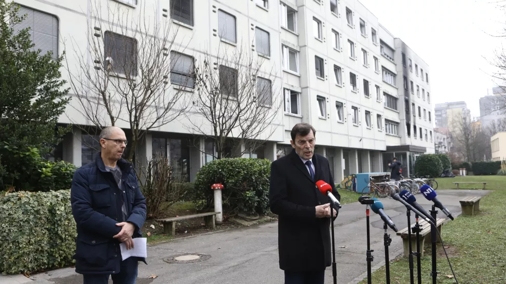 30.01.2025 - Dija&scaron;ki dom Poljane - Požar - izjave ministra za vzgojo in izobraževanje Vinka Logaja ob obisku prizori&scaron;ča požarne nesreče v Dija&scaron;kem domu Ivana Cankarja v Ljubljani. Z njim bo tudi ravnatelj dija&scaron;kega doma &Scaron;emso Mujanović.Foto: Luka Cjuha