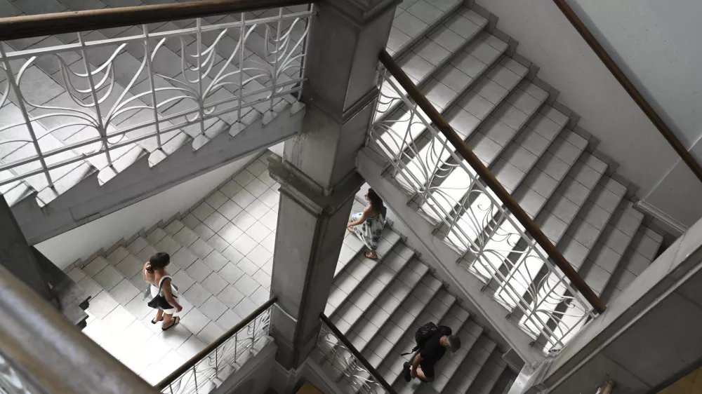 &Scaron;ola &Scaron;olstvo11.07.2024 - Gimnazija Poljane - rezultati mature, podelitev spričeval. FOTO: Nik Erik Neubauer