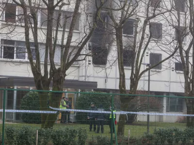 - Starej&scaron;i objekt v katerega so evakuirali dijake iz gorečega novej&scaron;ega objekta.- Evakuirani dijaki.- 30.01.2025. - Obsežen požar v Dija&scaron;kem domu Ivana Cankarja v Ljubljani.//FOTO: Bojan Velikonja