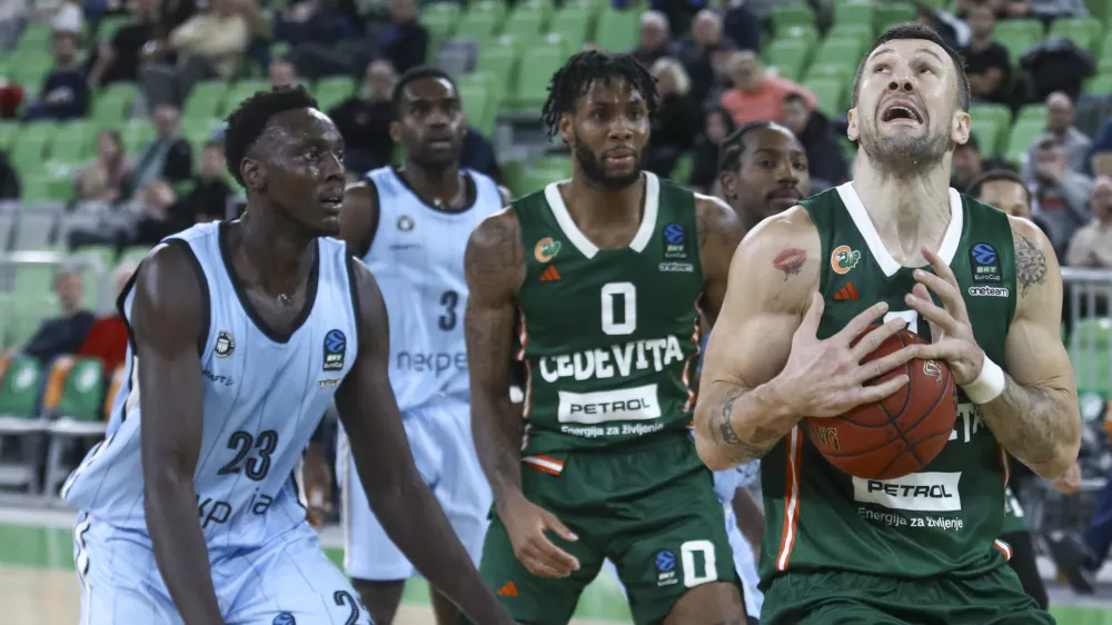 28.11.2024 - ko&scaron;arka - Cedevita Olimpija - Hamburg Andrija StipanovićFOTO: LUKA CJUHA