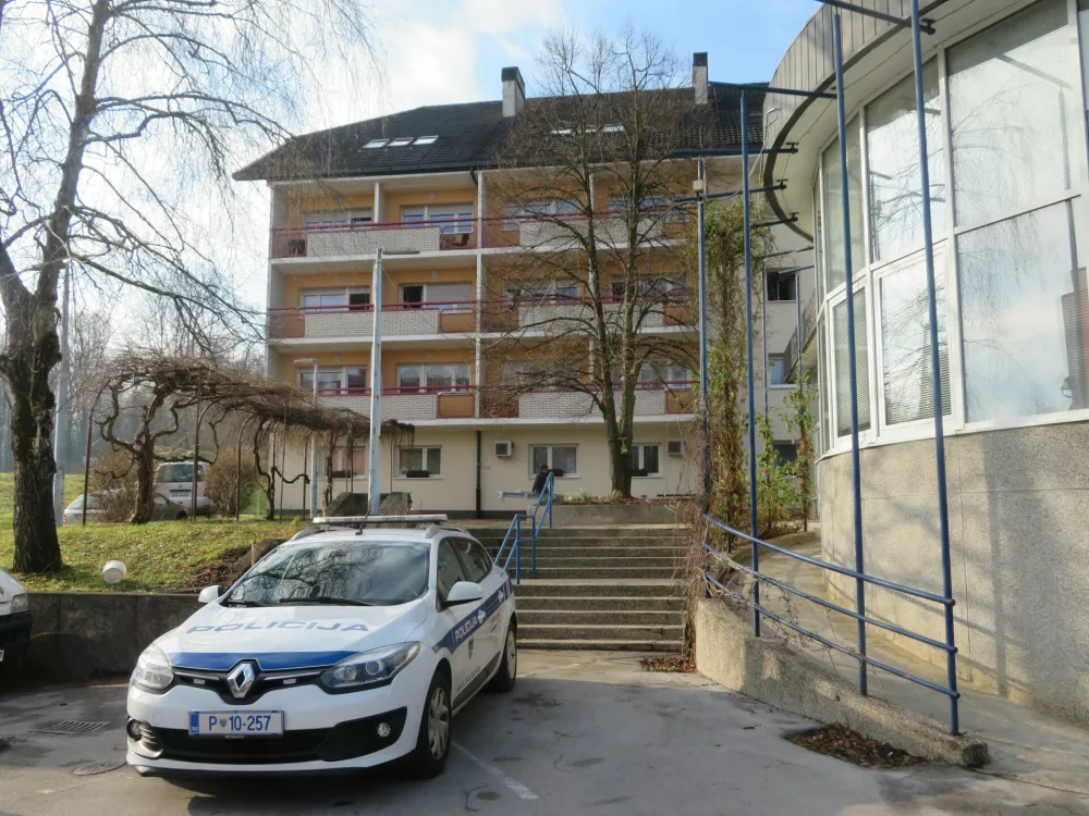 DOm starej&scaron;ih Črnomelj. Dan po požaru. Foto: Dragana Stanković / Foto: Dragana Stanković