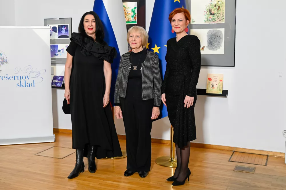 Zdenka Badovinac, Dragica Čadež in Asta Vrečko. Foto:&nbsp;Nik Erik Neubauer