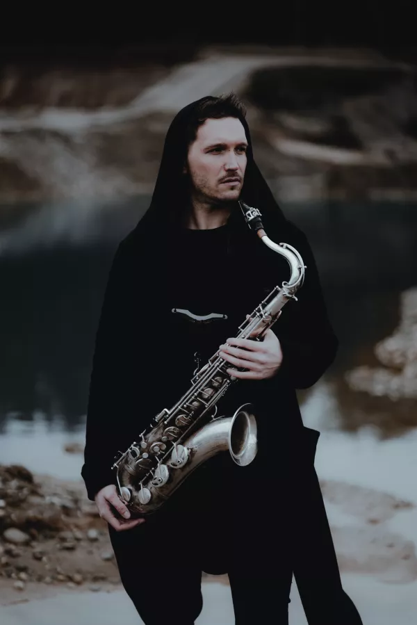 Saksofonist Blaž &Scaron;vagan bo predstavil svoj novi album Absolute candor. Foto: arhiv CD