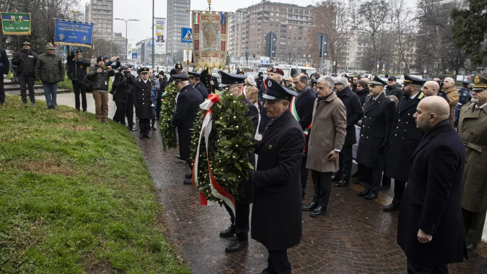 Commemorazione vittime delle Foibe in Piazza della RepubblicaMilano - Italia - CronacaLuned&igrave;, 10 Febbraio, 2025 ()Commemoration of the victims of the Foibe in Piazza della RepubblicaMilan, Italy - NewsMonday, 10 February, 2025 (),Image: 961781111, License: Rights-managed, Restrictions:, Model Release: no