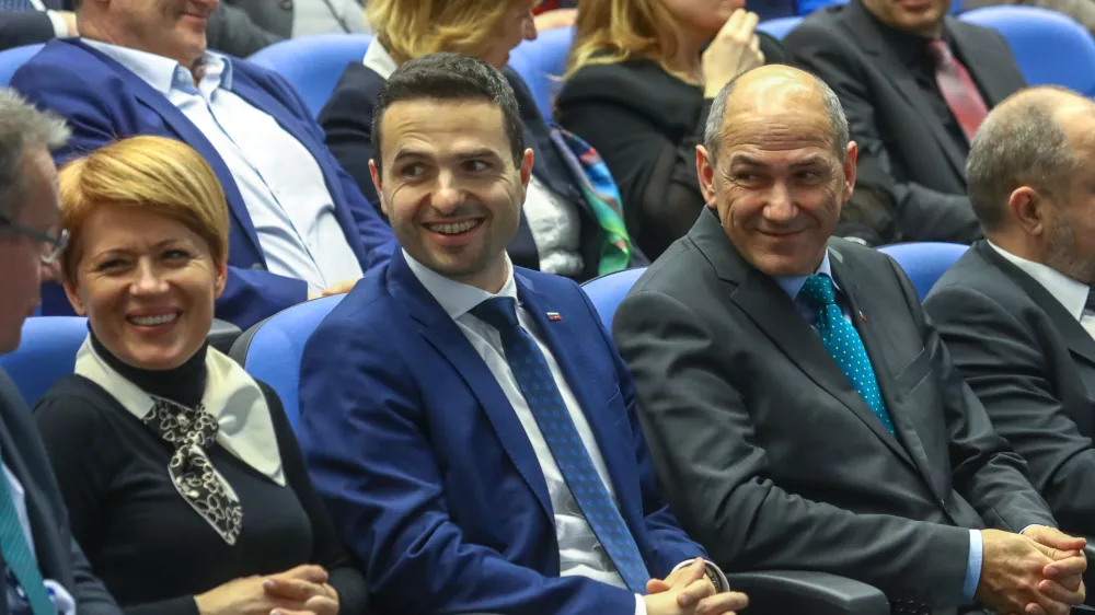 ministrica za kmetijstvo Aleksandra Pivec (predsednica DeSUS), predsednik NSi Matej Tonin in novi predsednik vlade Janez Jan&scaron;a (predsednik SDS)- 06.03.2020 &ndash; Državni svet (DS) - posvet o finančnem položaju slovenskih občin,. //FOTO: Luka Cjuha