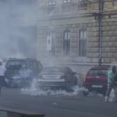 - policija je uporabila solzivec - - 05.10.2021- protestni shod v Ljubljani - protest nasprotnikov uvajanja covid ukrepov PCT (preboleli, cepljeni, testirani) - vlada je prvič v zgodovini samostojne Slovenije aktivirala 9. člen Zakona o nalogah in pooblastilih policije, da zaradi velike verjetnosti hujših kršitev javnega reda pred vrhom EU-Zahodni Balkan za dva dni omeji oz. prepove gibanje v Ljubljani, na Bledu in v okolici Brda pri Kranju/FOTO: Jaka Gasar