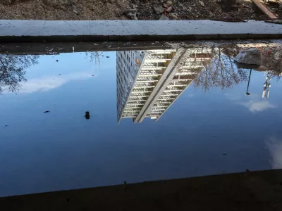 Anketiranci vladnim izhodi&scaron;čem za obdavčitev stanovanjskih nepremičnin večinsko nasprotujejo, saj ocenjujejo, da so predlagane re&scaron;itve nepravične, ne strinjajo se z izvzemom vseh rezidenčnih nepremičnin ne glede na vrednost in velikost ter s previsoko davčno stopnjo. Foto: Bojan Velikonja