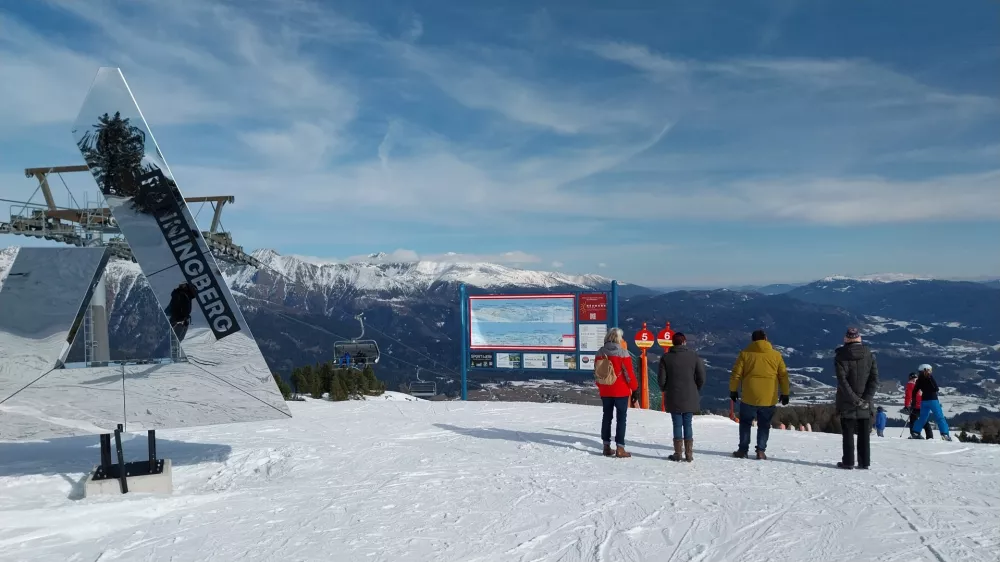 Smuči&scaron;če Fannberg se pona&scaron;a z &scaron;irokimi programi, bolj zahtevne smučarje pa navdu&scaron;ita tudi dve krj&scaron;i črni progi. 