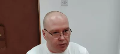 Uroš Vozlič je obtožen umora v sostorilstvu in izsiljevanja, ločeno pa teče kazenski postopek tudi zaradi trgovanja s prepovedano drogo. Foto: Mojca Marot