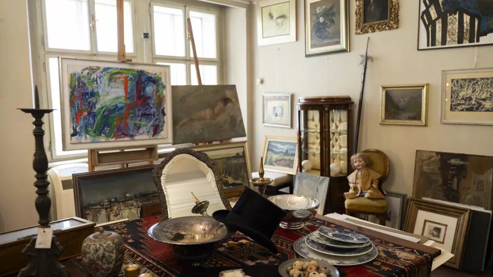 Prodaja umetninumetnostumetni&scaron;ki trgstarine18.02.2025 Galerija Ažbe, sloANTIKA, prodajalna starin in umetninFOTO: Nik Erik Neubauer