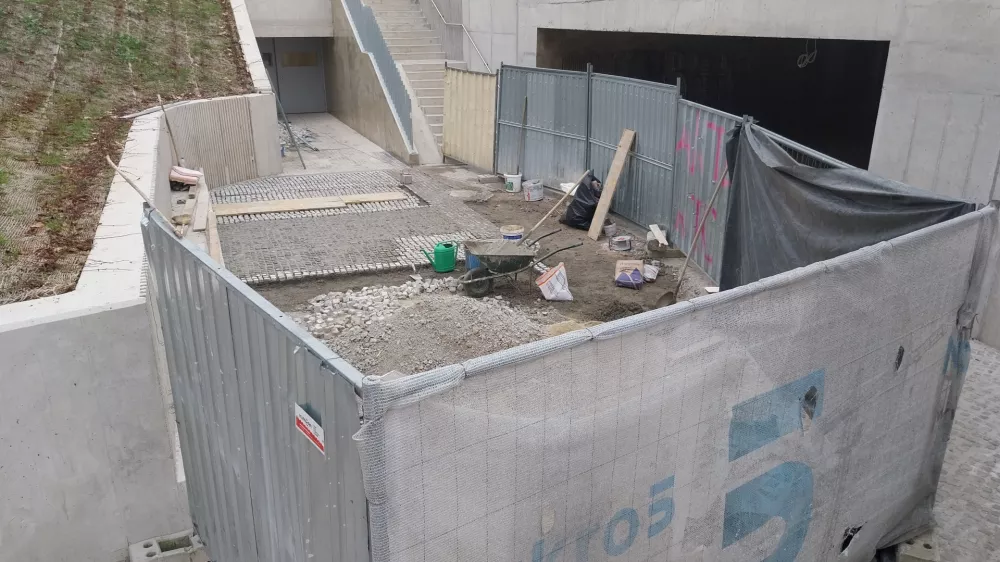 Stro&scaron;ke ponovnega tlakovanja bo po zagotovilih občine nosil izvajalec. Foto: Vanja Brkić